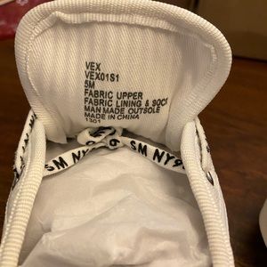 Steve Madden VEXO1S1 white sneakers